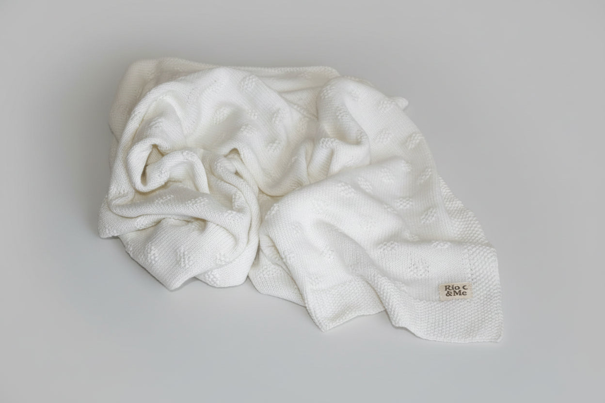 Gepersonaliseerd gebreid babydekentje – Wit