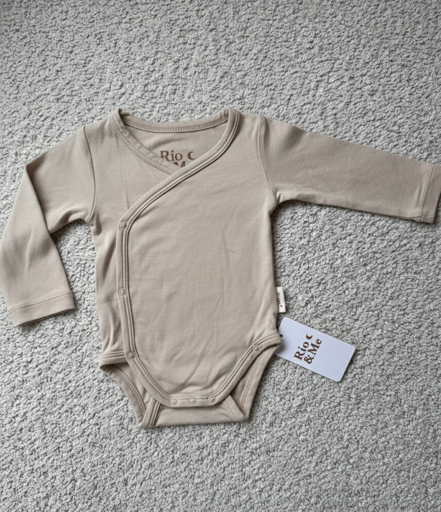 Romper lange mouw – Gilded Beige – maat 50–56